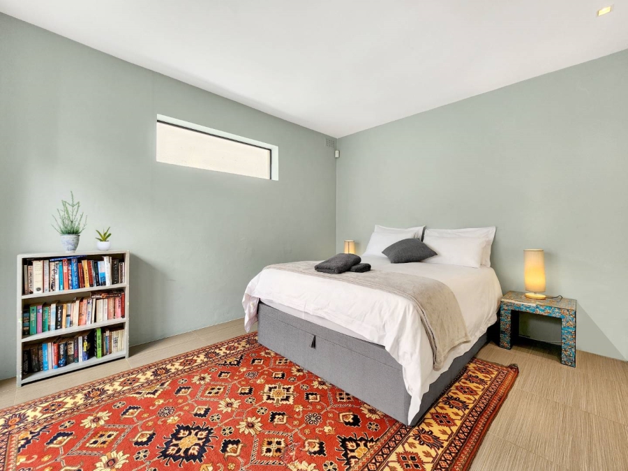 To Let 2 Bedroom Property for Rent in Green Point Western Cape